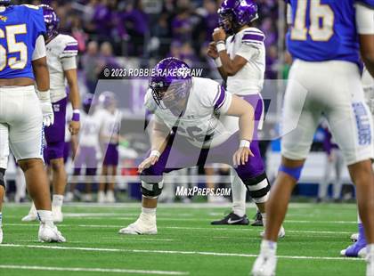 Thumbnail 2 in Chapel Hill vs. Anna (UIL 4A D1 Football Final) photogallery.