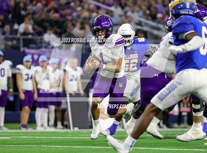 Thumbnail 2 in Chapel Hill vs. Anna (UIL 4A D1 Football Final) photogallery.
