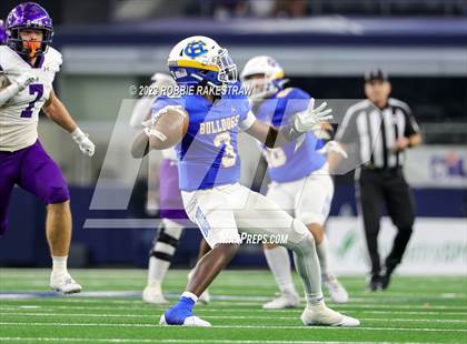 Thumbnail 2 in Chapel Hill vs. Anna (UIL 4A D1 Football Final) photogallery.