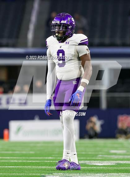 Thumbnail 3 in Chapel Hill vs. Anna (UIL 4A D1 Football Final) photogallery.