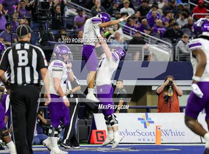 Thumbnail 2 in Chapel Hill vs. Anna (UIL 4A D1 Football Final) photogallery.