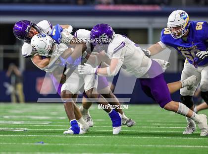 Thumbnail 3 in Chapel Hill vs. Anna (UIL 4A D1 Football Final) photogallery.