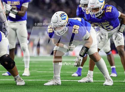Thumbnail 3 in Chapel Hill vs. Anna (UIL 4A D1 Football Final) photogallery.