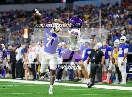 Thumbnail 2 in Chapel Hill vs. Anna (UIL 4A D1 Football Final) photogallery.
