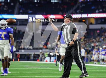 Thumbnail 1 in Chapel Hill vs. Anna (UIL 4A D1 Football Final) photogallery.