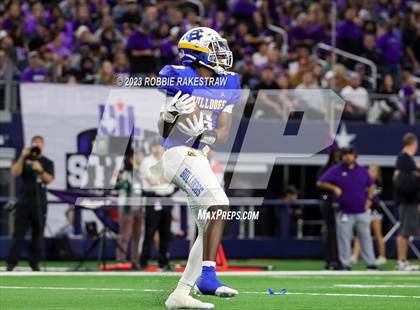 Thumbnail 2 in Chapel Hill vs. Anna (UIL 4A D1 Football Final) photogallery.