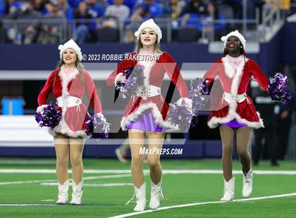 Thumbnail 2 in Chapel Hill vs. Anna (UIL 4A D1 Football Final) photogallery.