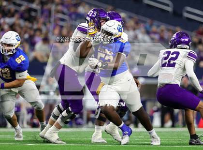 Thumbnail 2 in Chapel Hill vs. Anna (UIL 4A D1 Football Final) photogallery.