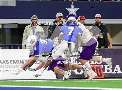 Thumbnail 1 in Chapel Hill vs. Anna (UIL 4A D1 Football Final) photogallery.