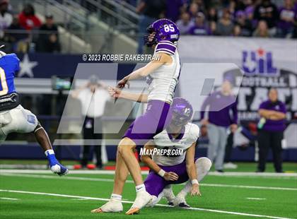 Thumbnail 3 in Chapel Hill vs. Anna (UIL 4A D1 Football Final) photogallery.