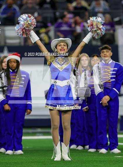 Thumbnail 3 in Chapel Hill vs. Anna (UIL 4A D1 Football Final) photogallery.