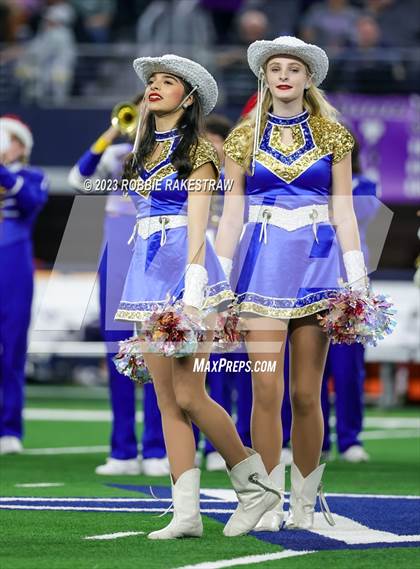 Thumbnail 3 in Chapel Hill vs. Anna (UIL 4A D1 Football Final) photogallery.