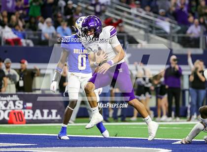 Thumbnail 3 in Chapel Hill vs. Anna (UIL 4A D1 Football Final) photogallery.