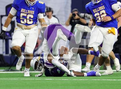 Thumbnail 2 in Chapel Hill vs. Anna (UIL 4A D1 Football Final) photogallery.
