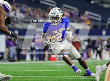 Thumbnail 2 in Chapel Hill vs. Anna (UIL 4A D1 Football Final) photogallery.