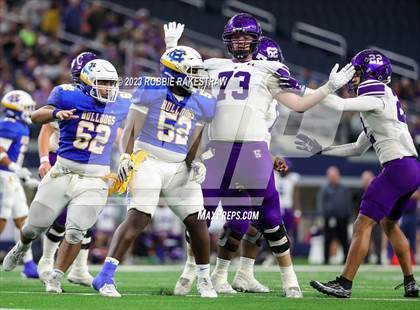 Thumbnail 2 in Chapel Hill vs. Anna (UIL 4A D1 Football Final) photogallery.
