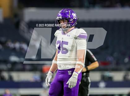 Thumbnail 1 in Chapel Hill vs. Anna (UIL 4A D1 Football Final) photogallery.