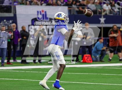 Thumbnail 1 in Chapel Hill vs. Anna (UIL 4A D1 Football Final) photogallery.