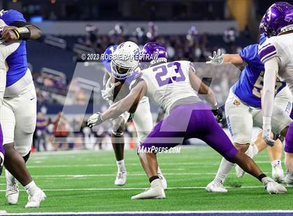 Thumbnail 1 in Chapel Hill vs. Anna (UIL 4A D1 Football Final) photogallery.