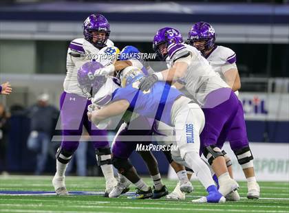 Thumbnail 1 in Chapel Hill vs. Anna (UIL 4A D1 Football Final) photogallery.