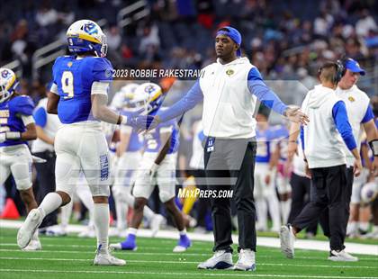Thumbnail 3 in Chapel Hill vs. Anna (UIL 4A D1 Football Final) photogallery.