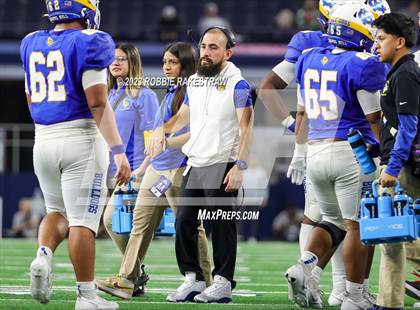 Thumbnail 3 in Chapel Hill vs. Anna (UIL 4A D1 Football Final) photogallery.