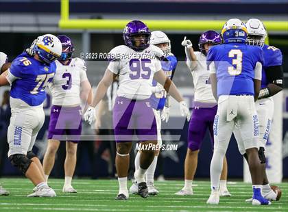 Thumbnail 1 in Chapel Hill vs. Anna (UIL 4A D1 Football Final) photogallery.