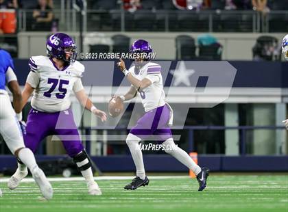 Thumbnail 1 in Chapel Hill vs. Anna (UIL 4A D1 Football Final) photogallery.