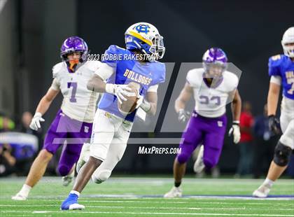 Thumbnail 1 in Chapel Hill vs. Anna (UIL 4A D1 Football Final) photogallery.