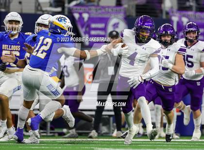 Thumbnail 2 in Chapel Hill vs. Anna (UIL 4A D1 Football Final) photogallery.