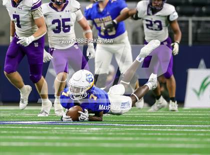Thumbnail 3 in Chapel Hill vs. Anna (UIL 4A D1 Football Final) photogallery.