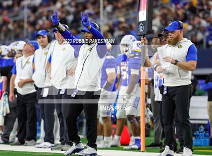 Thumbnail 2 in Chapel Hill vs. Anna (UIL 4A D1 Football Final) photogallery.