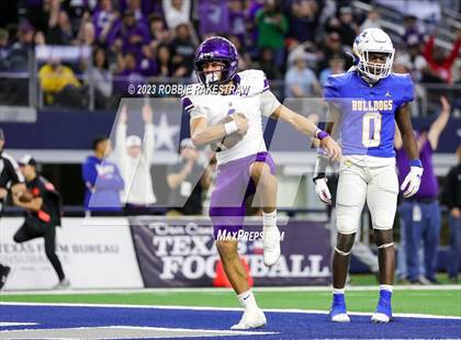 Thumbnail 1 in Chapel Hill vs. Anna (UIL 4A D1 Football Final) photogallery.