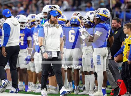 Thumbnail 2 in Chapel Hill vs. Anna (UIL 4A D1 Football Final) photogallery.