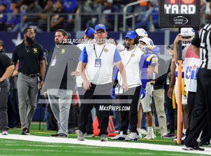 Thumbnail 2 in Chapel Hill vs. Anna (UIL 4A D1 Football Final) photogallery.