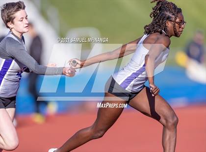 Thumbnail 3 in Metro Conference Track and Field Meet (4X100 Meter) photogallery.
