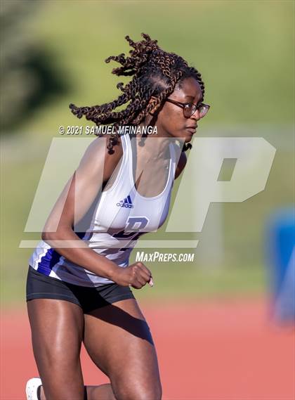 Thumbnail 3 in Metro Conference Track and Field Meet (4X100 Meter) photogallery.