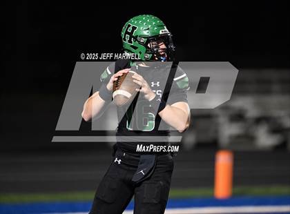 Thumbnail 3 in Avon vs. Highland (OHSAA Division 2 Regional Final) photogallery.