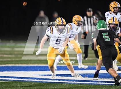 Thumbnail 3 in Avon vs. Highland (OHSAA Division 2 Regional Final) photogallery.