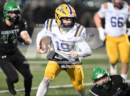 Thumbnail 3 in Avon vs. Highland (OHSAA Division 2 Regional Final) photogallery.