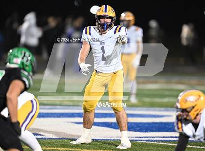 Thumbnail 3 in Avon vs. Highland (OHSAA Division 2 Regional Final) photogallery.