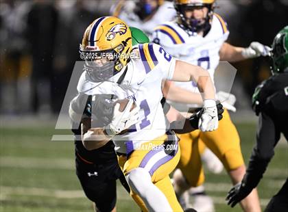 Thumbnail 3 in Avon vs. Highland (OHSAA Division 2 Regional Final) photogallery.