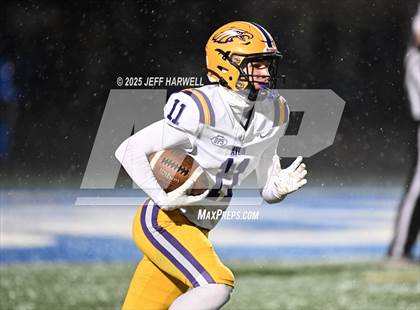 Thumbnail 2 in Avon vs. Highland (OHSAA Division 2 Regional Final) photogallery.