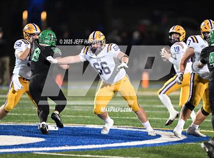 Thumbnail 2 in Avon vs. Highland (OHSAA Division 2 Regional Final) photogallery.