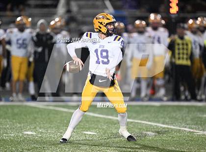 Thumbnail 3 in Avon vs. Highland (OHSAA Division 2 Regional Final) photogallery.