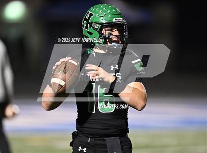 Thumbnail 2 in Avon vs. Highland (OHSAA Division 2 Regional Final) photogallery.