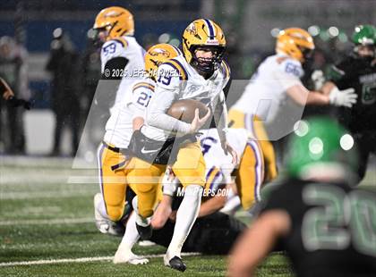 Thumbnail 2 in Avon vs. Highland (OHSAA Division 2 Regional Final) photogallery.