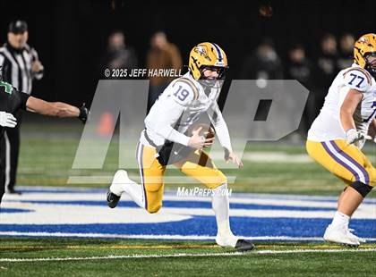 Thumbnail 1 in Avon vs. Highland (OHSAA Division 2 Regional Final) photogallery.