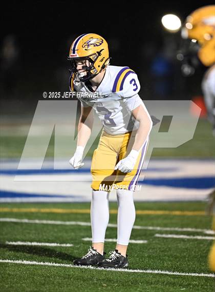 Thumbnail 2 in Avon vs. Highland (OHSAA Division 2 Regional Final) photogallery.