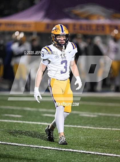 Thumbnail 3 in Avon vs. Highland (OHSAA Division 2 Regional Final) photogallery.